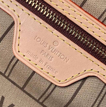 Lv Neverfull-brown inside