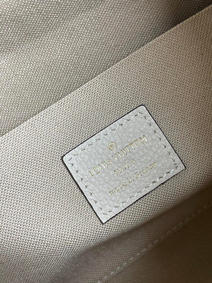 Lv pochette new