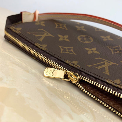 Lv new pouch