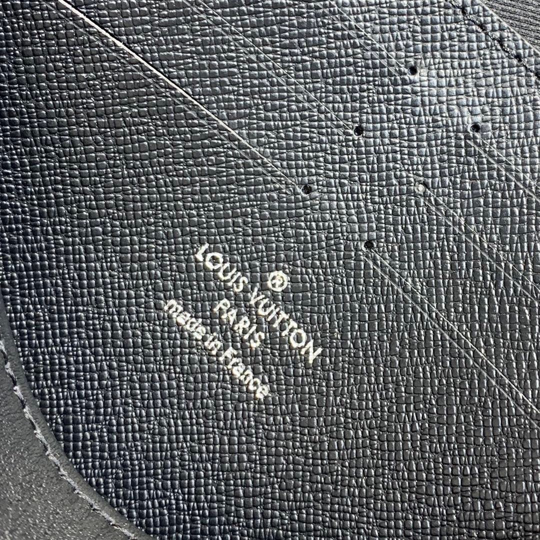 Lv pouch