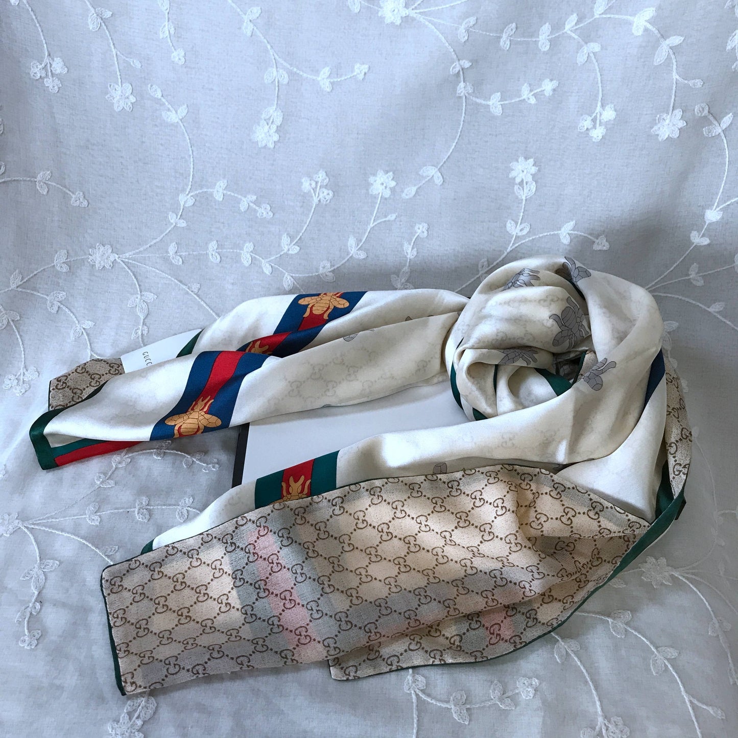 Cassic G scarf