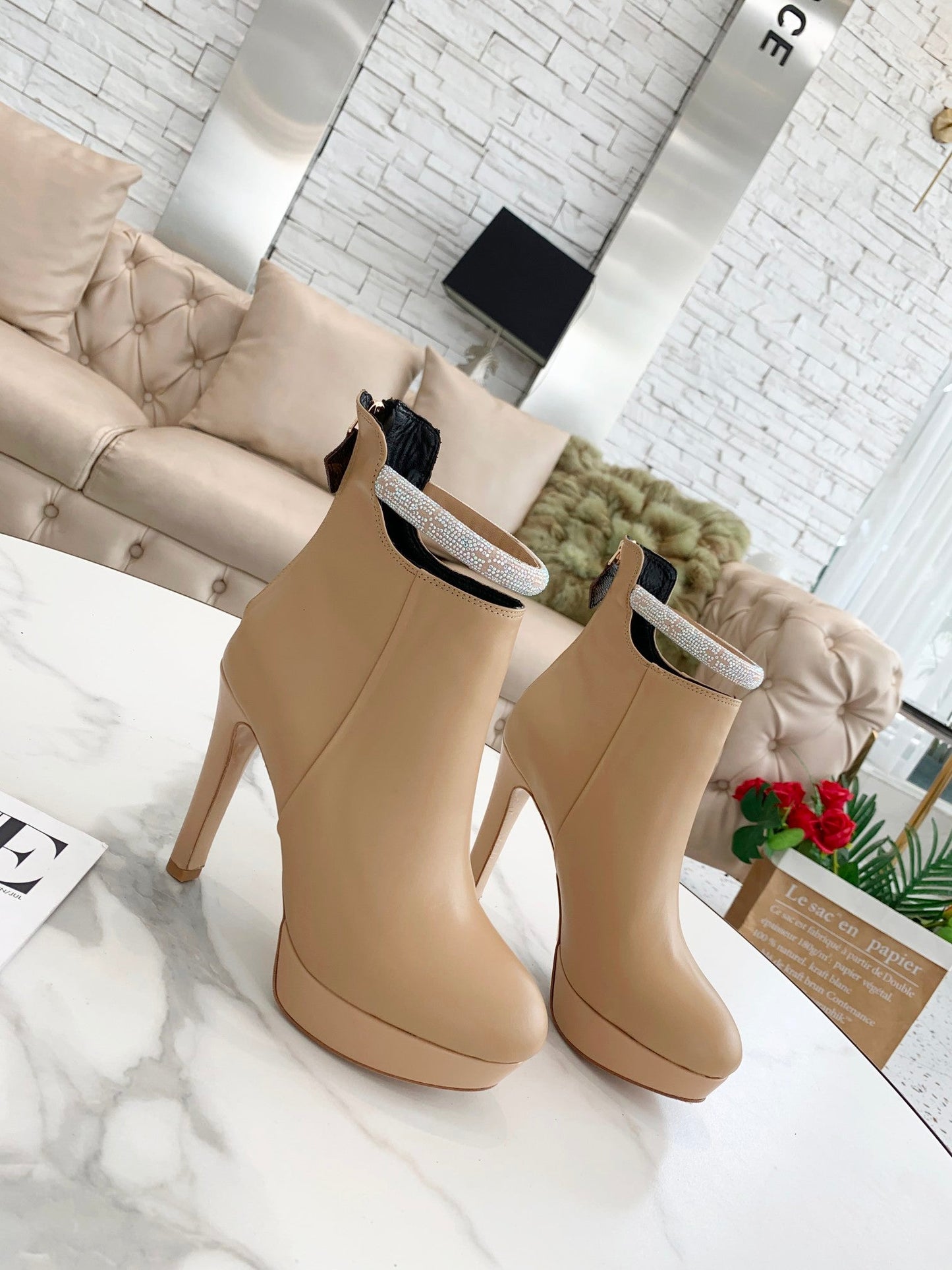 L v boots 2021