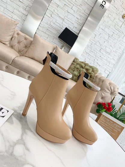 L v boots 2021