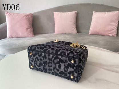 D i o r lady 24cm