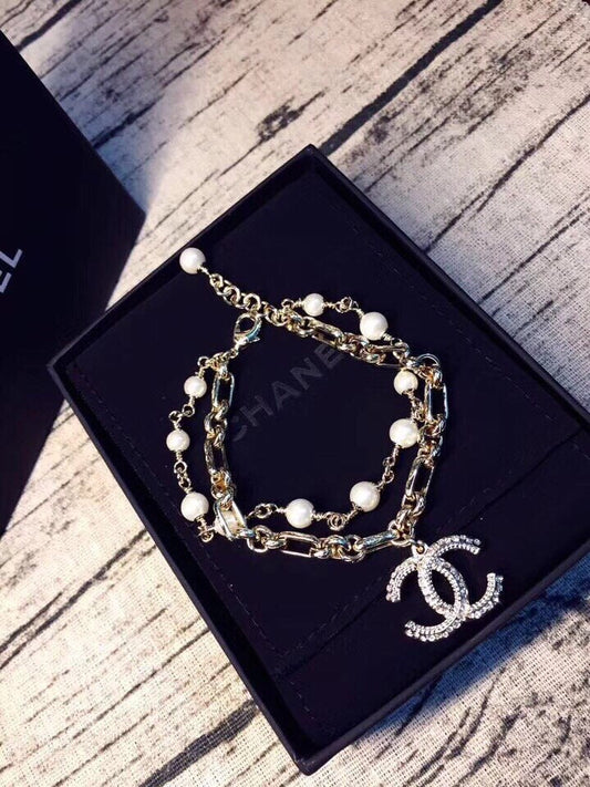 Classic fashion bracelet