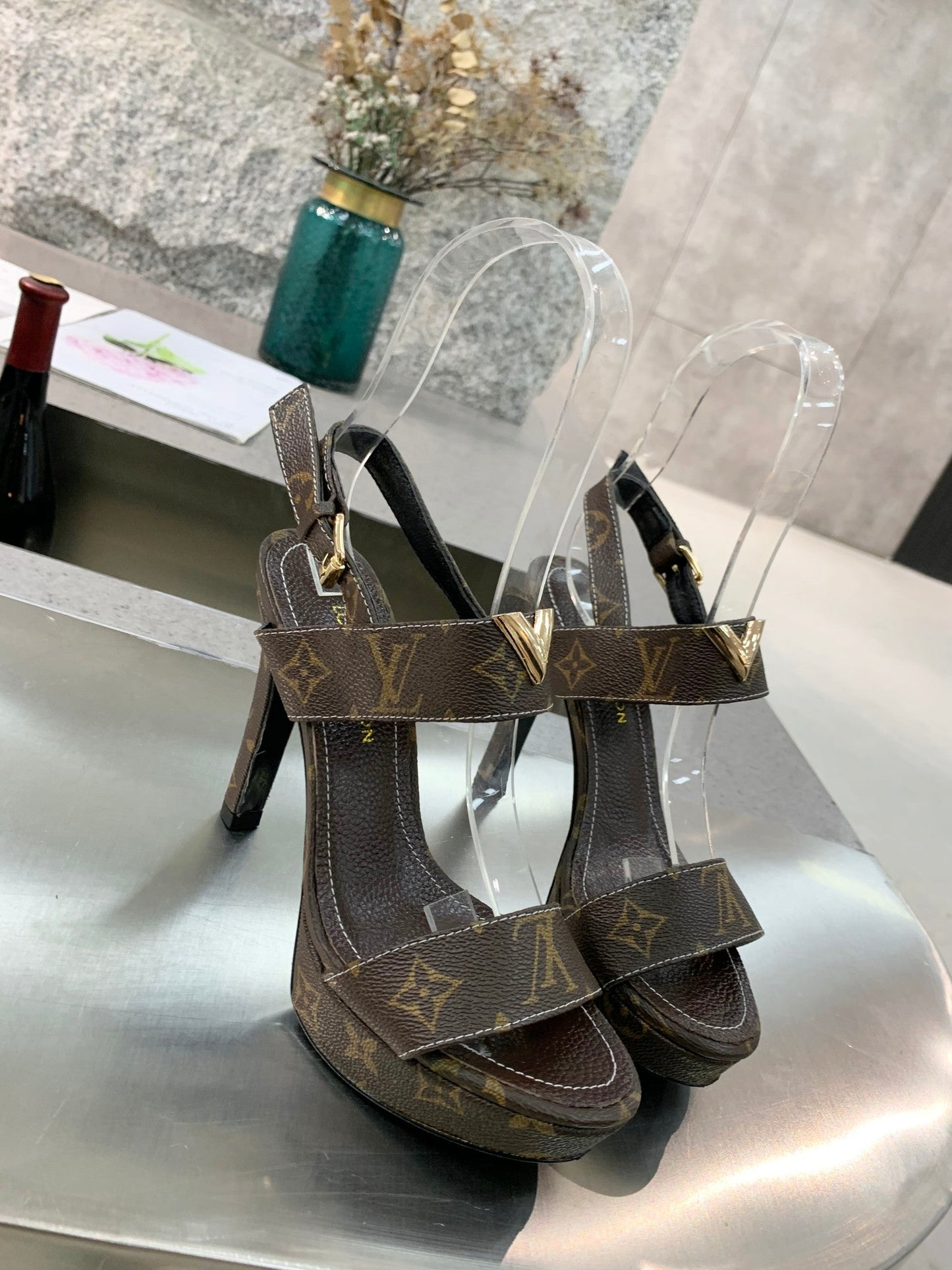 L v 10.5 cm heel 34-42