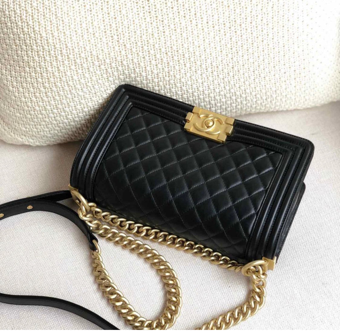 C h a n e l boy black/gold
