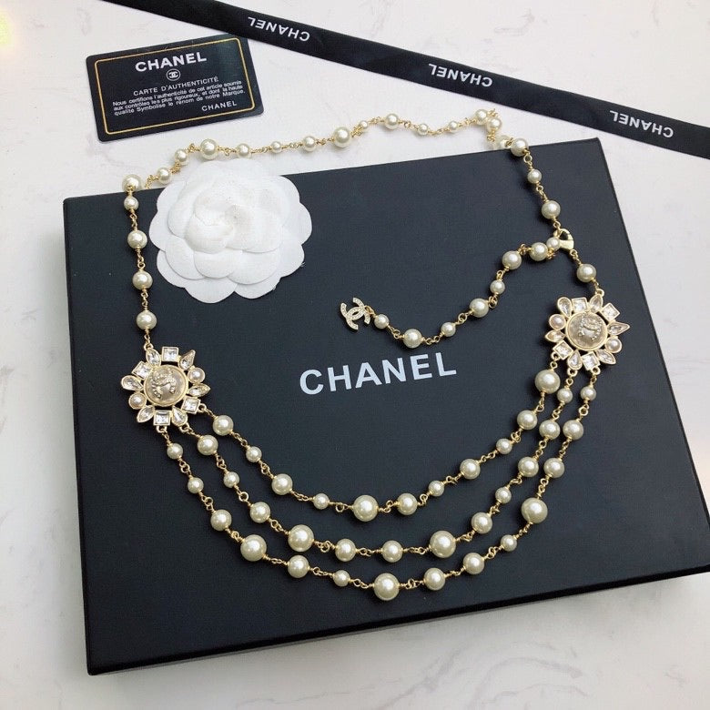 Colorfast classic fashion necklace