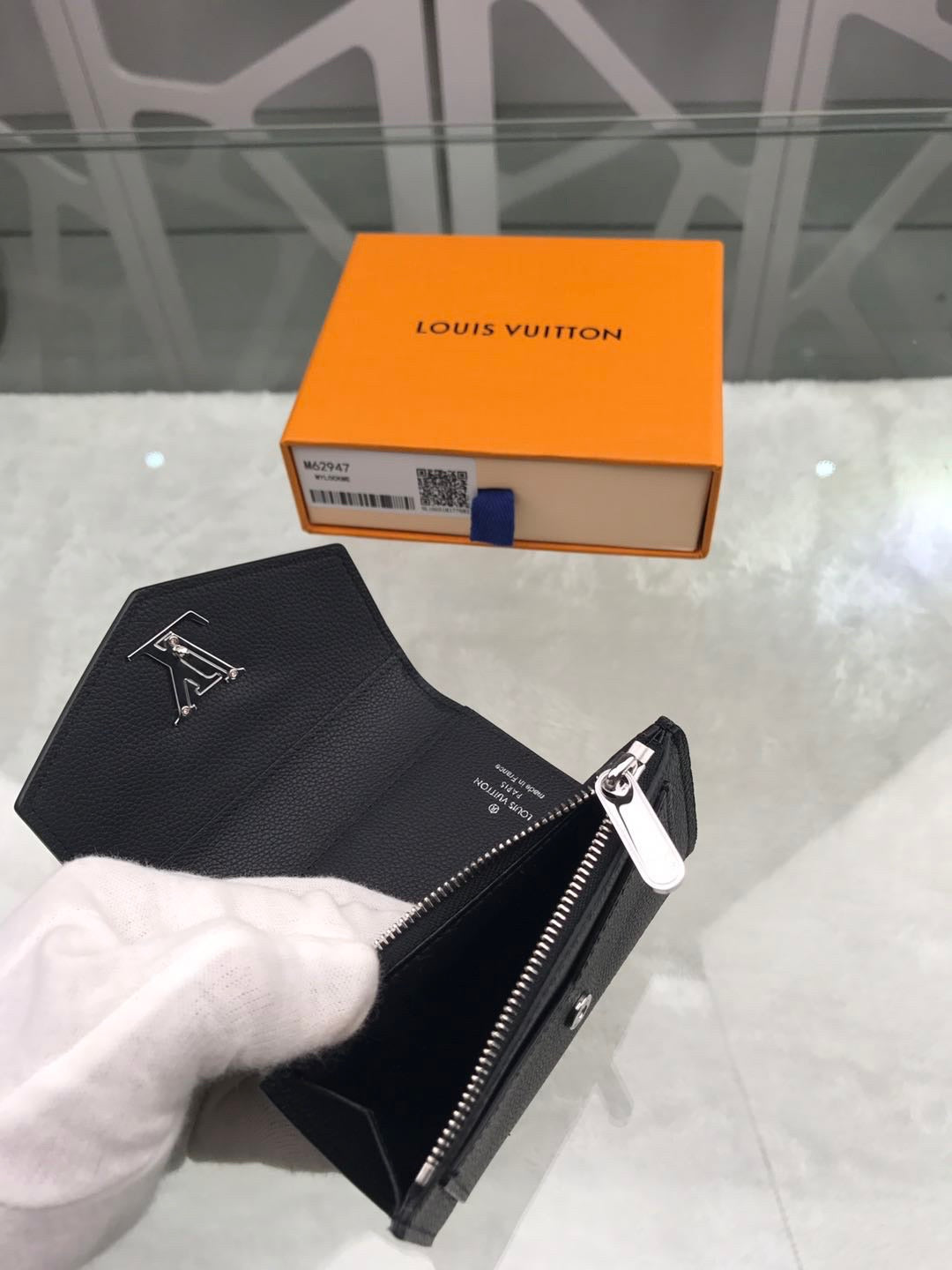 Lv wallet 8.5*12*1.5cm