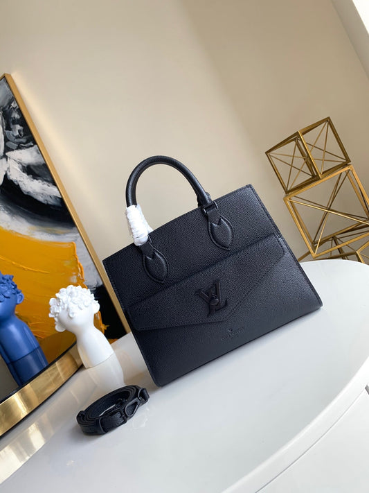 Lv new black