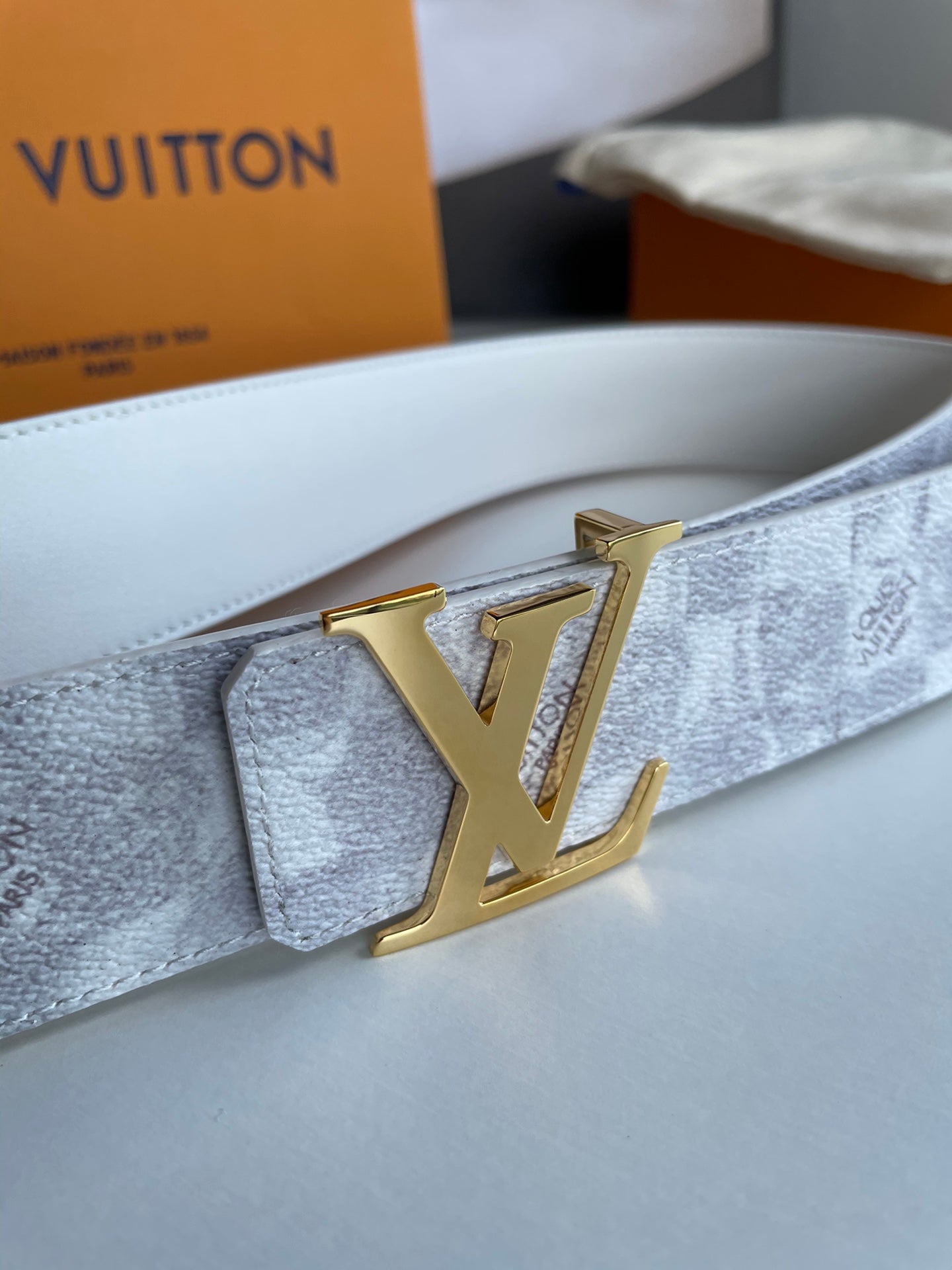 L v belt 3colors