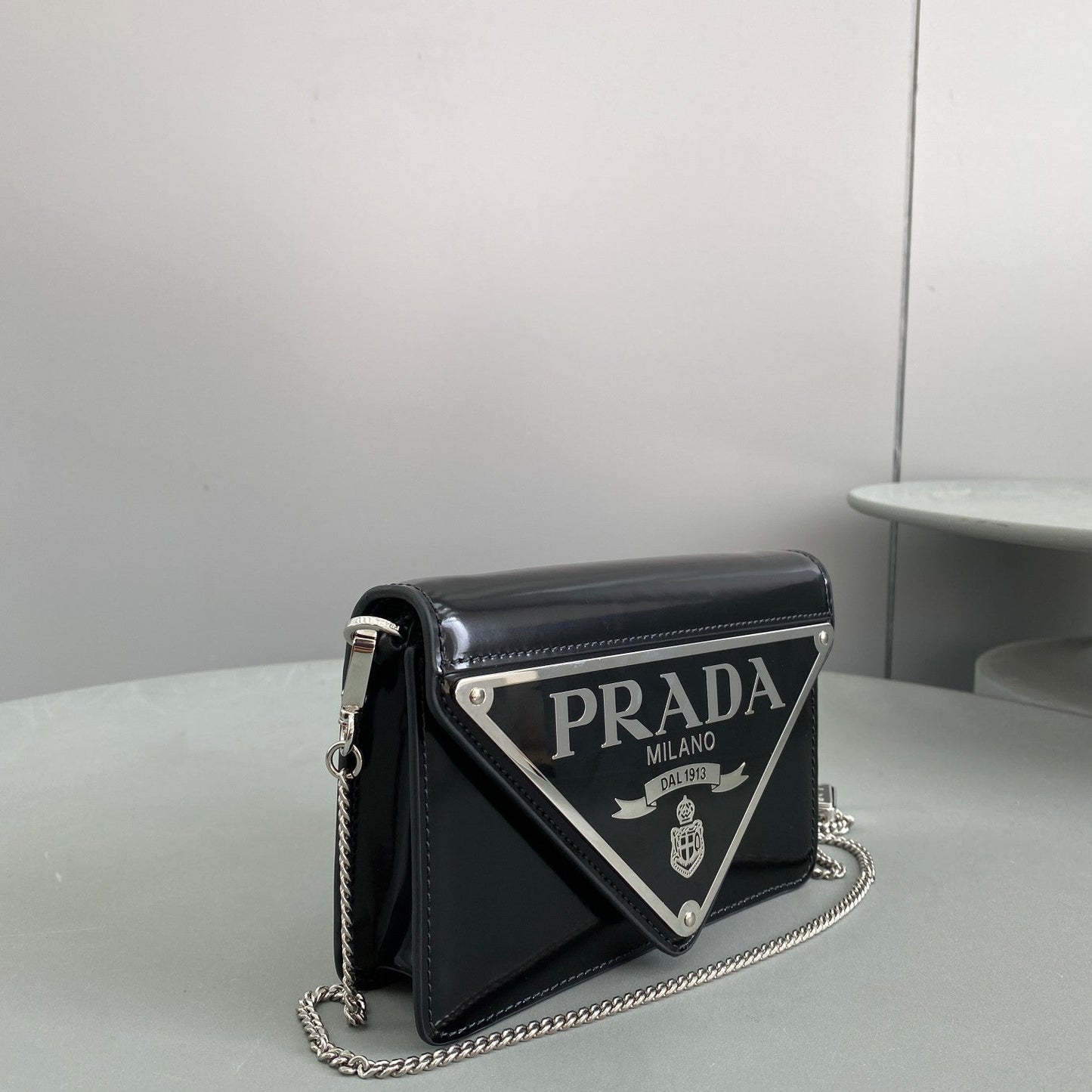 P r a d a night
